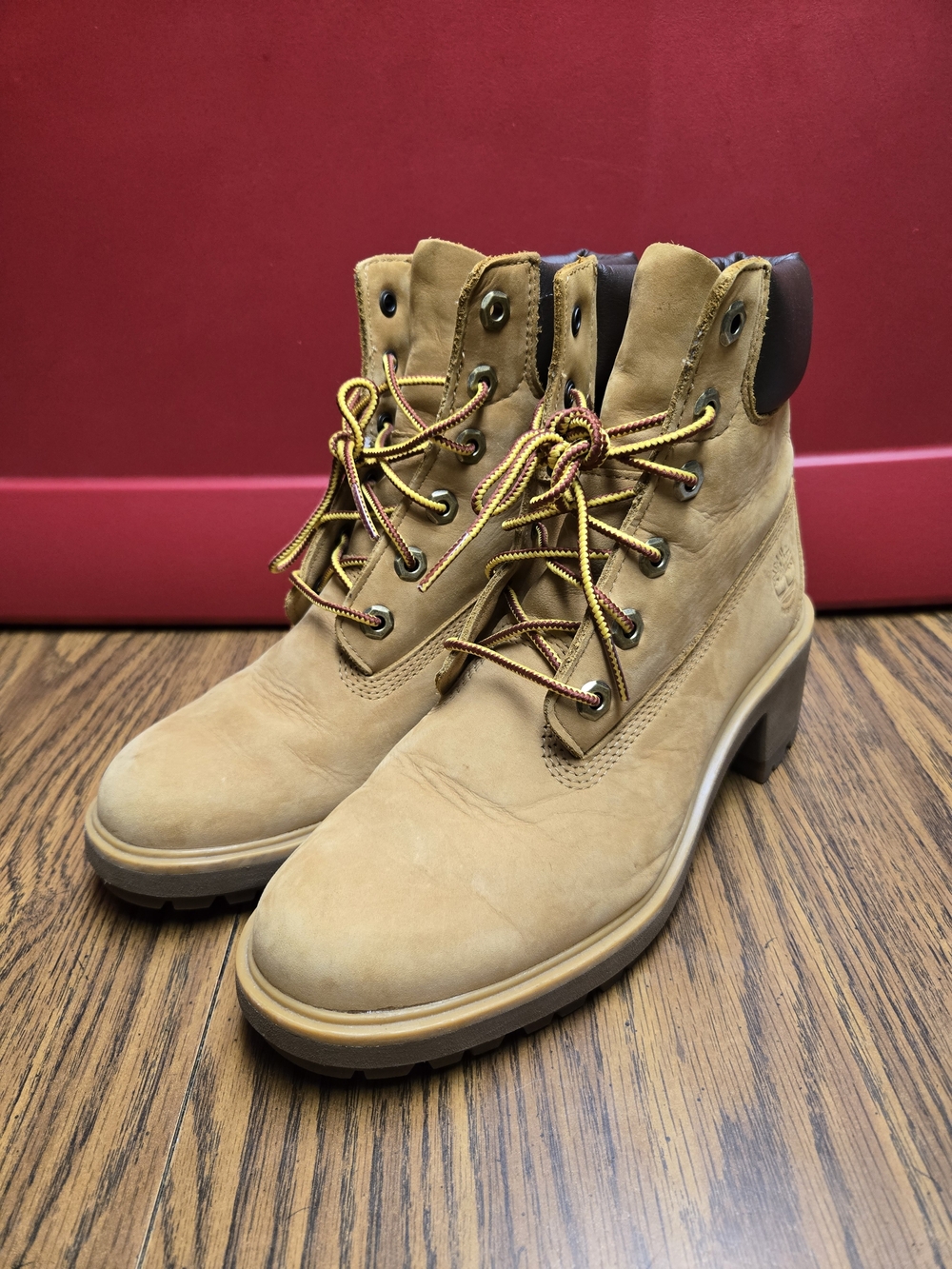 Women's Timberland Wheat Tan Lace-Up Leather Work Boots